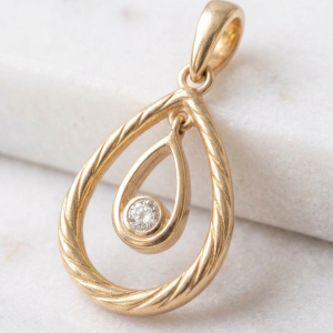 14 Carat Yellow Gold Diamond Teardrop Pendant